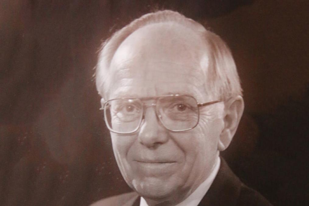 Dr. Eric J. Stettner portrat